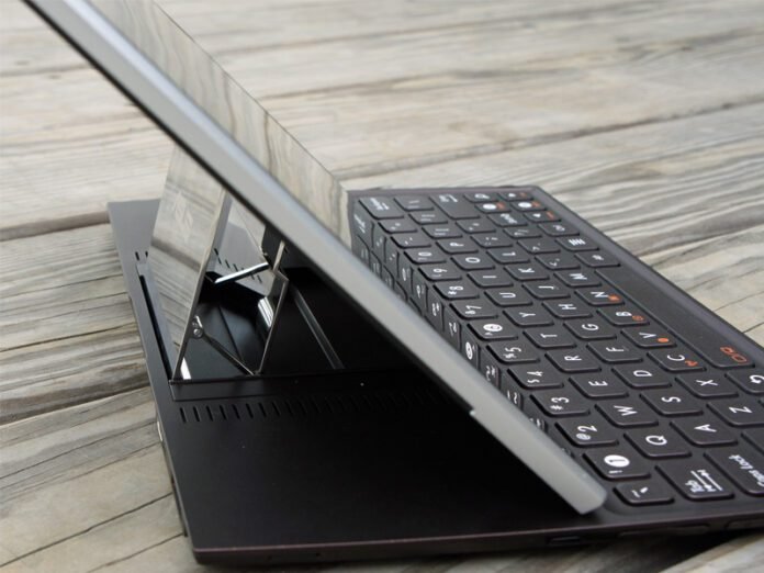 La tablette Asus Eee Pad Slider disponible sur le site Amazon en Allemagne 1
