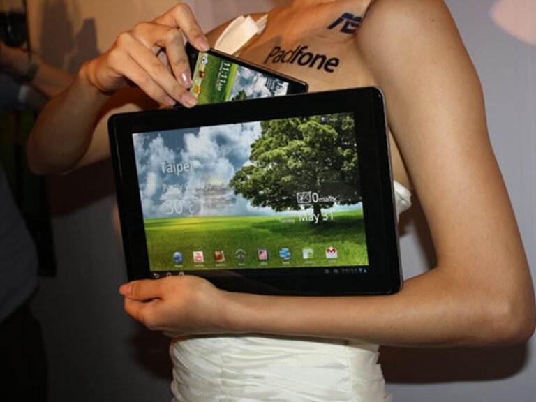 Asus PadFone : lancement prévu en février 2012 4