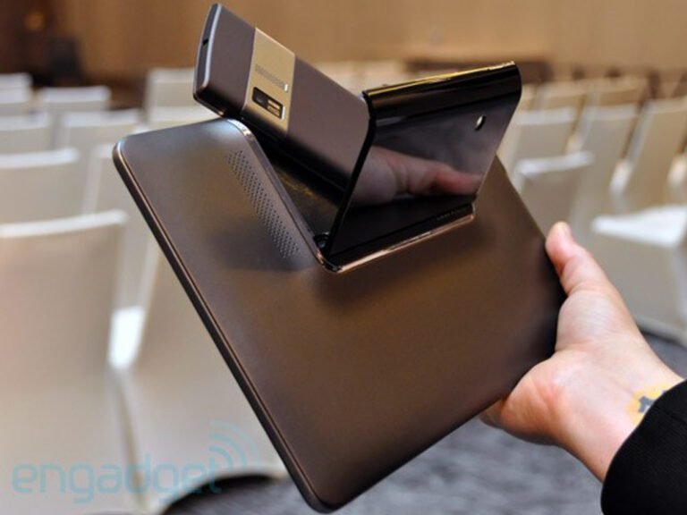 Asus PadFone : lancement prévu en février 2012 5