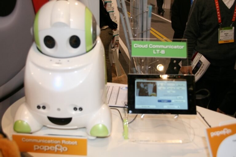 CES 2012 NEC : PaPeRo robot cloud computing  1