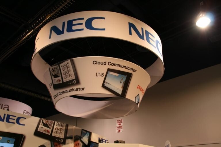 CES 2012 : Tablette NEC LifeTouch W dual screen 1