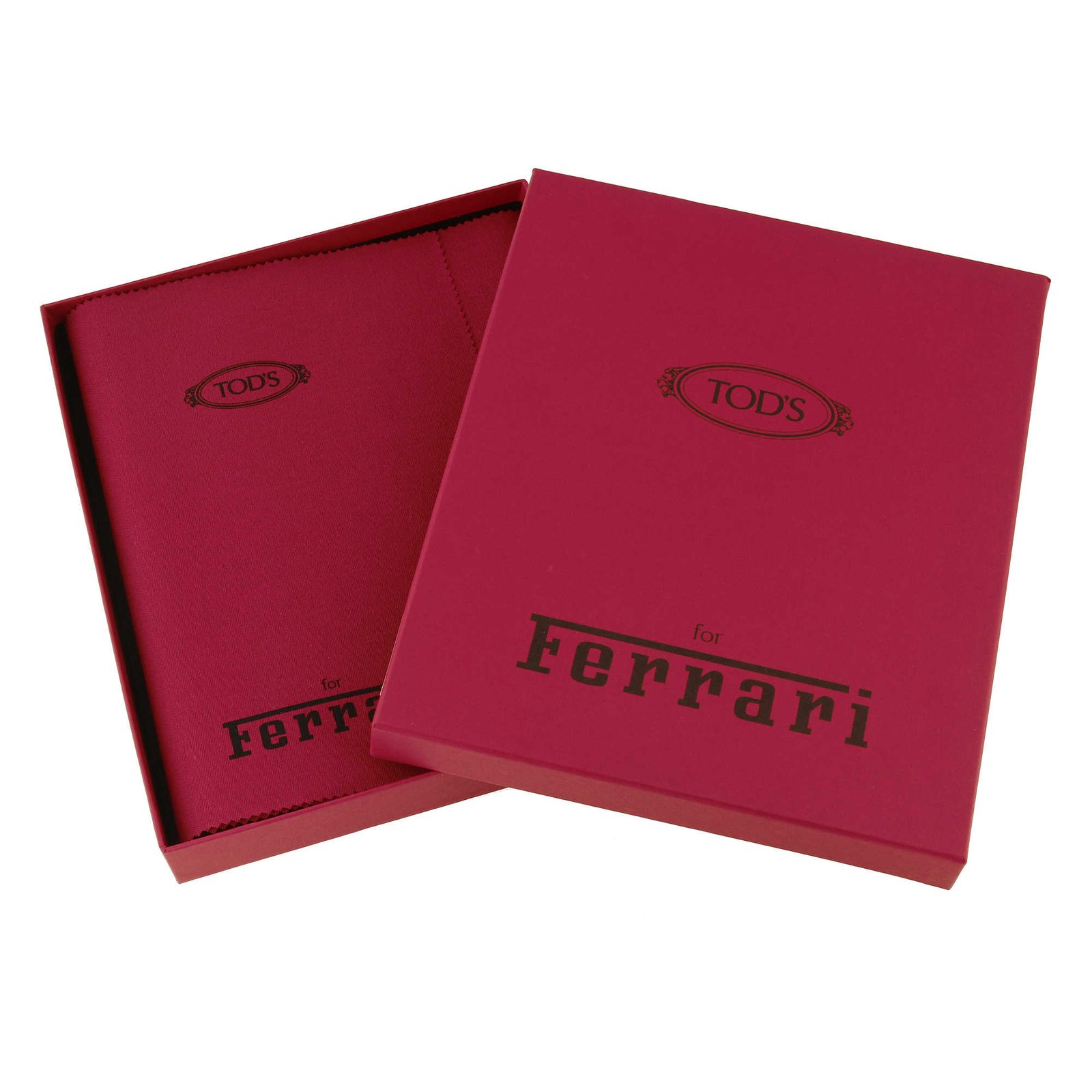 Accessoire iPad 2 : une housse de protection Ferrari au prix de... 366€ ! 5
