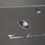 Une tablette tactile Lamborghini de 9,7 pouces au prix de … 1800€ ! Une tablette tactile Lamborghini de 9,7 pouces au prix de ... 1800€ ! 1