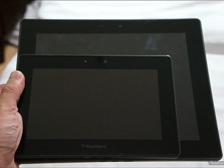 BlackBerry : Premières photos de la Tablette Playbook 10 pouces 7