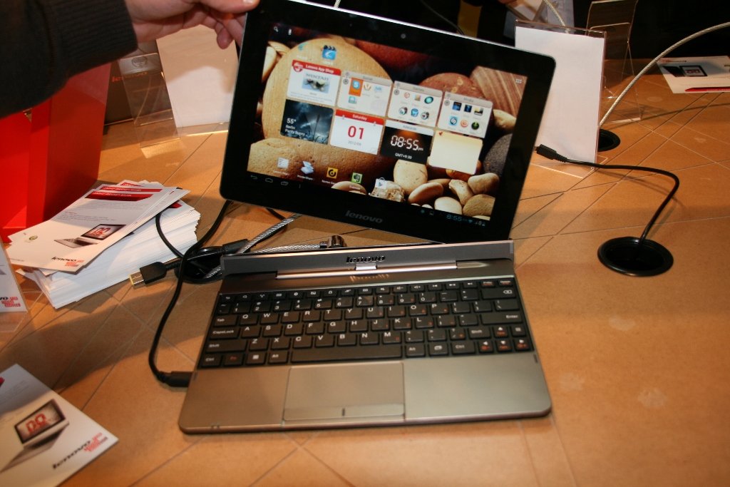 Lenovo IdeaTab S2110A : tablette Android avec dock clavier au salon de l’IFA