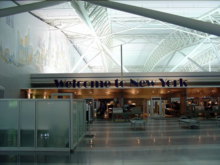 Des voleurs dérobent 3600 iPad mini à New-York 2