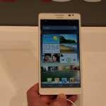[MWC 2013] Prise en main Huawei Ascent Mate, un smartphone de 6.1 pouces !   9