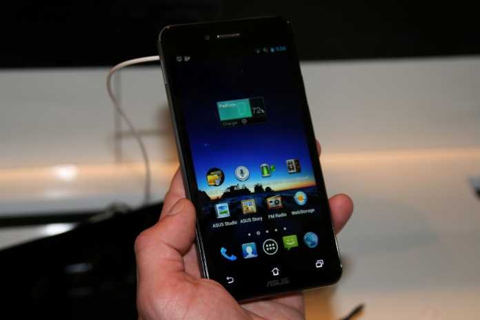 [MWC 2013] Découverte du Asus PadFone Infinity, entre smartphone et tablette tactile 8