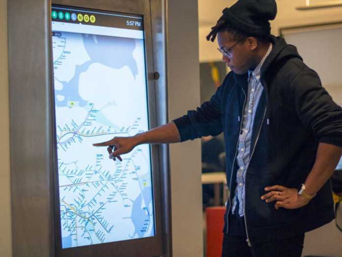 La ville de New-York installe des écran tactiles interactifs pour se déplacer dans le métro  1