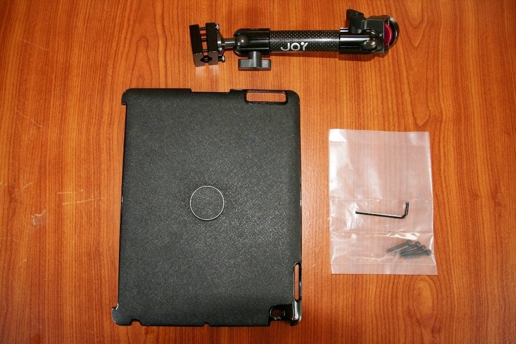 Test accessoire Joyfactory appuie-tete voiture pour iPad