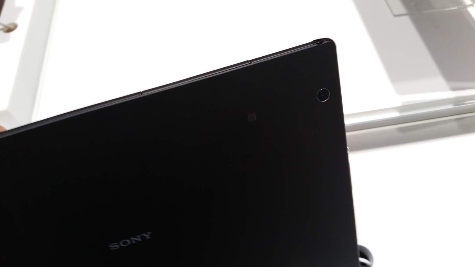 [MWC 2015] Sony dévoile la tablette Xperia Z4 11
