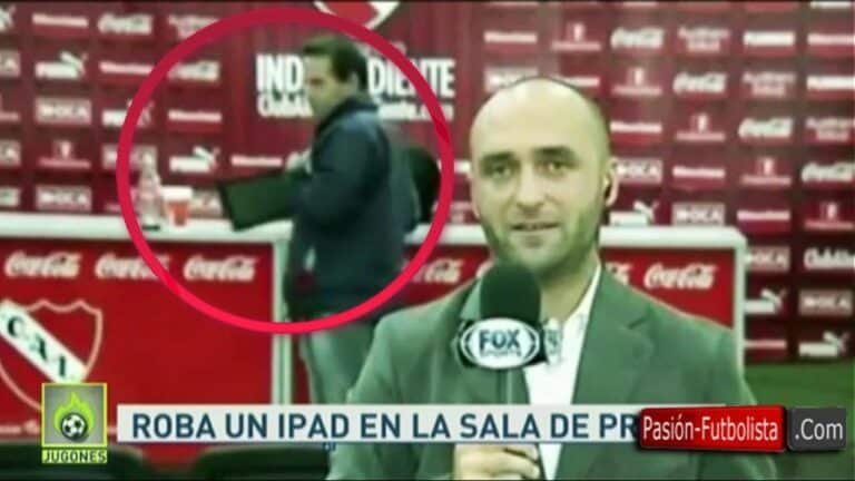 [Insolite] Il tente de dérober une tablette tactile lors d'une conférence de presse