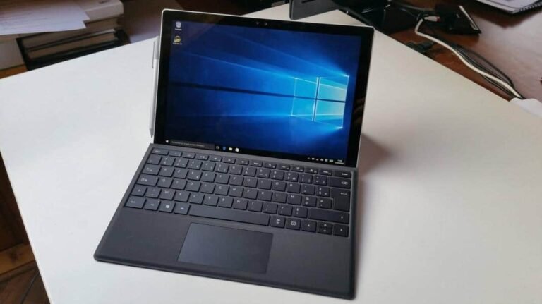 Surface Pro 4  : la déclinaison 1 To et les câbles qui surchauffent pour les anciennes versions